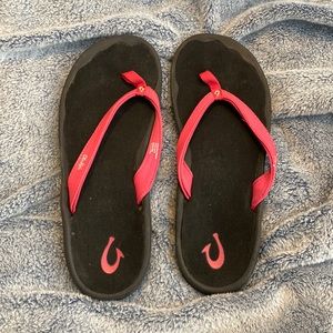 OluKai Pink Flip Flops 9 NWOT